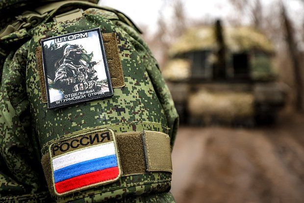 Российский боец на электромотоцикле вытащил раненого сослуживца из-под носа ВСУ