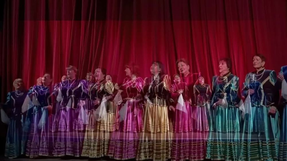 Дмитрий Лысенко: Коллектив МУ "ДК им. В. Маяковского города Тореза" поздравляет с Днём защитника Отечества