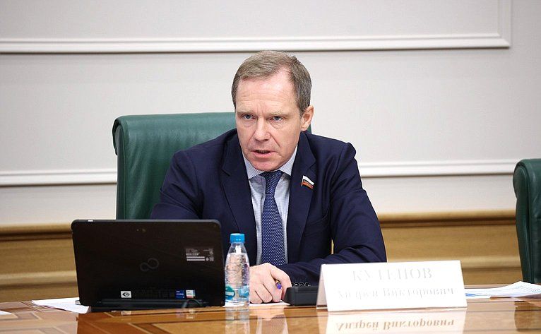 �����-���������� ��������� ������������ ��������� ���� ����� ������ � �. �������