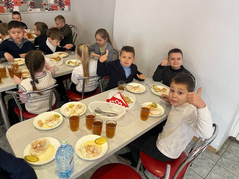 Александр Волошин: Рад, что проблема с горячим питанием в гимназии №6 решена, ученики вернулись в классы