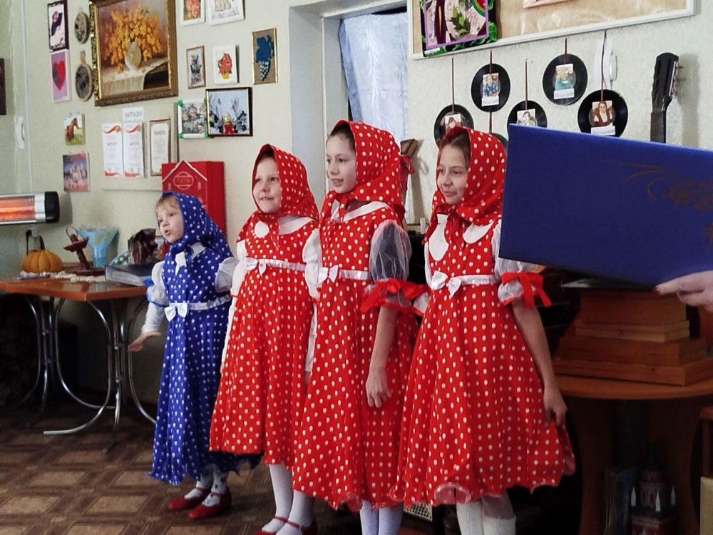 В Старобешевском округе прошло мероприятие «Масленица идет, блин да мед несет»