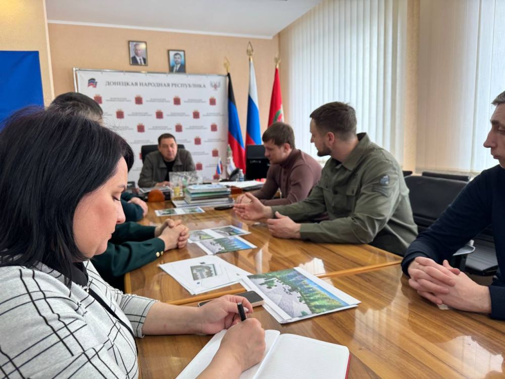 Константин Зинченко: Плодотворное совещание о сотрудничестве провел на неделе с представителями департамента природных ресурсов и экологии ЯНАО
