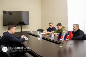 Константин Кузьмин обсудил с депутатом Законодательного Собрания Санкт-Петербурга межпарламентские отношения