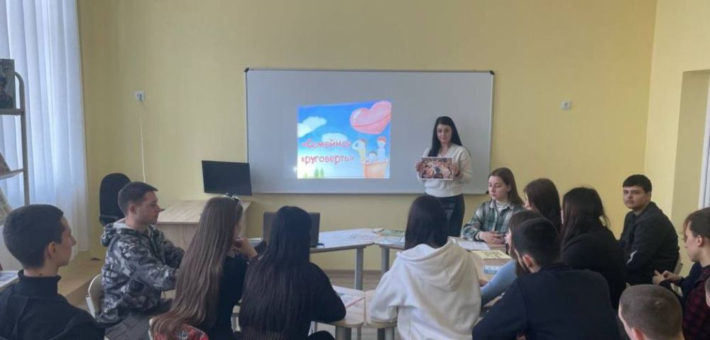 Николай Михайлов: В Комсомольское прошел литературный круиз «Семейная круговерть»