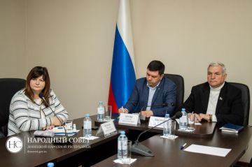 Парламентарии приняли участие в «правительственном часе» Государственной Думы
