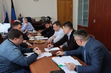 Первый вице-премьер Андрей Чертков обсудил с коллегами из Нижегородской области планы работ по восстановлению на 2025 год
