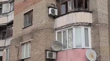 В Киевском районе Донецка начаты работы по восстановлению домов, пострадавших от ночного обстрела со стороны ВФУ