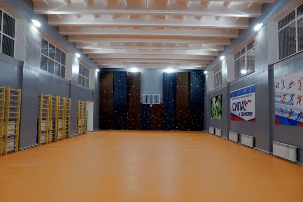 Игорь Лызов: В Амвросиевской школе №6 заработала секция скалолазания благодаря Амурской области