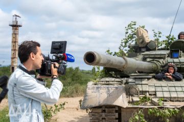 Соловьев: ИИ заменит часть журналистских профессий, но работу «в поле» вряд ли