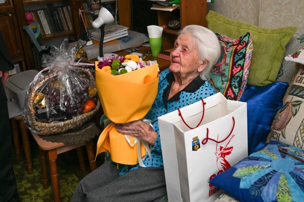 Александр Волошин: #ГероиДонбасса. Женская стойкость, которая вдохновляет В преддверии 8 Марта мы с главой Донецка Алексеем Кулемзиным поздравили ветеранов Великой Отечественной войны – женщин, чьи судьбы стали символом...