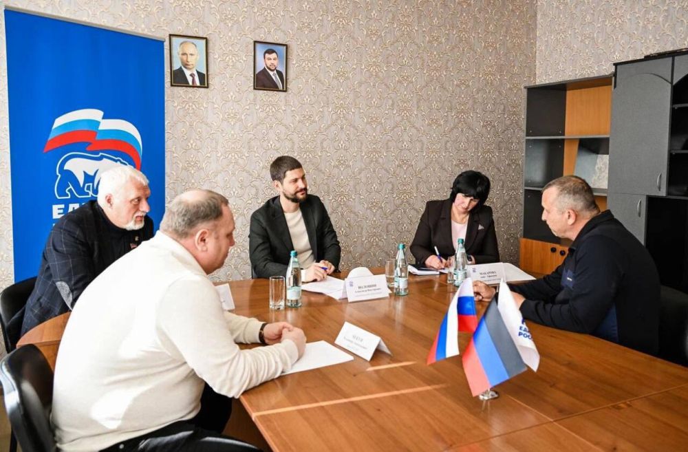 Александр Волошин: В рамках региональной недели провел встречу с жителями города Торез Донецкой Народной Республики