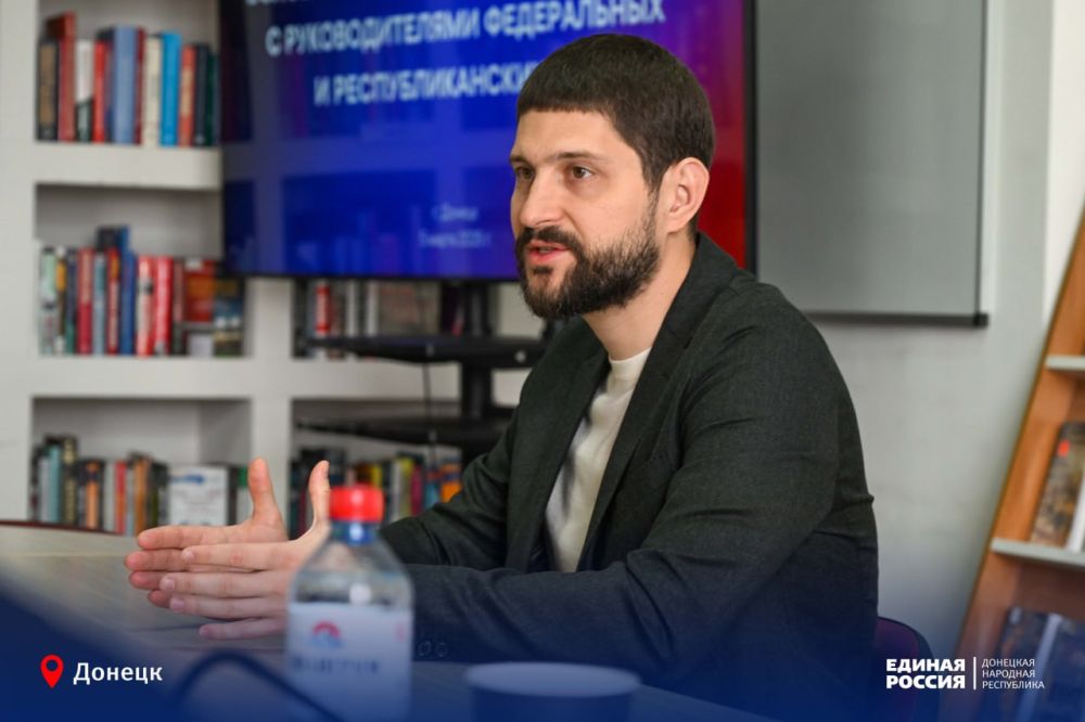 Александр Волошин: муниципальные депутаты Единой России стоят на передовой