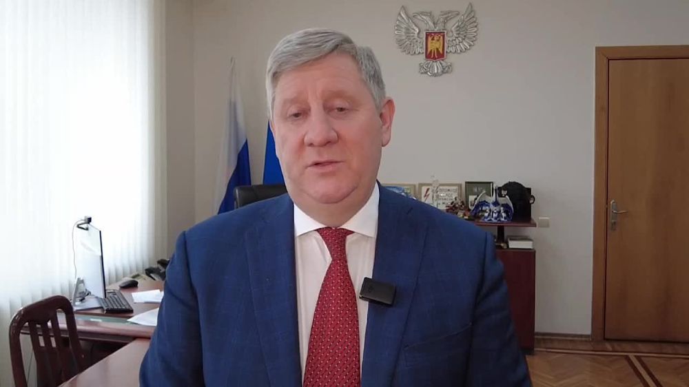 Андрей Чертков: Дорогие наши, милые, нежные, любимые женщины, примите искренние поздравления с Международным женским днем 8 марта