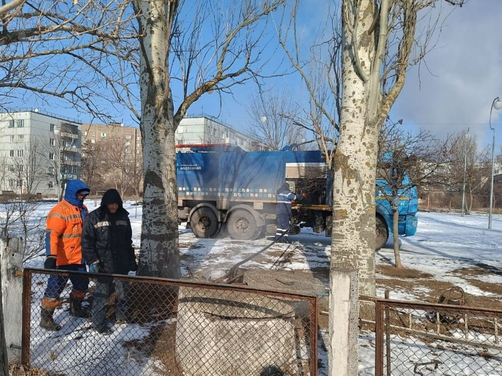 Аварийные бригады из Владикавказа, Воронежа и Волгограда помогают восстанавливать водо- и теплоснабжение в Донецке