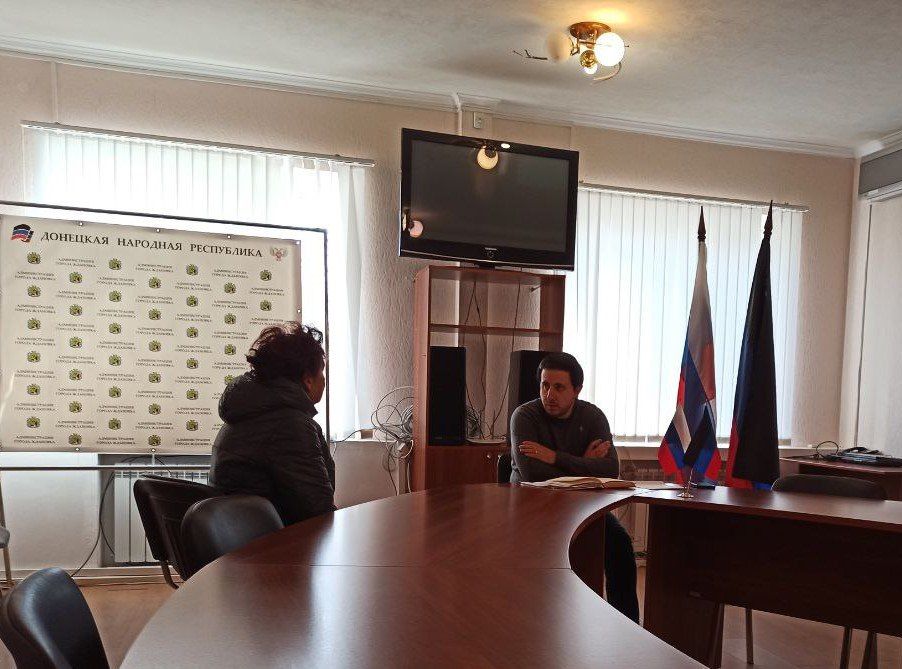 Замглавы Шахтерского округа обсудил со ждановцами вопросы жилищно-коммунальной сферы