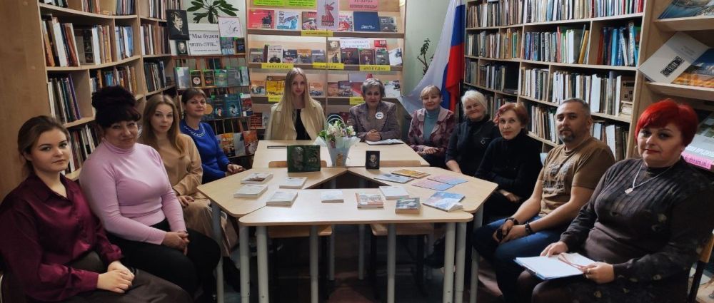 В библиотеке Ждановки прошло мероприятие ко Дню поэзии