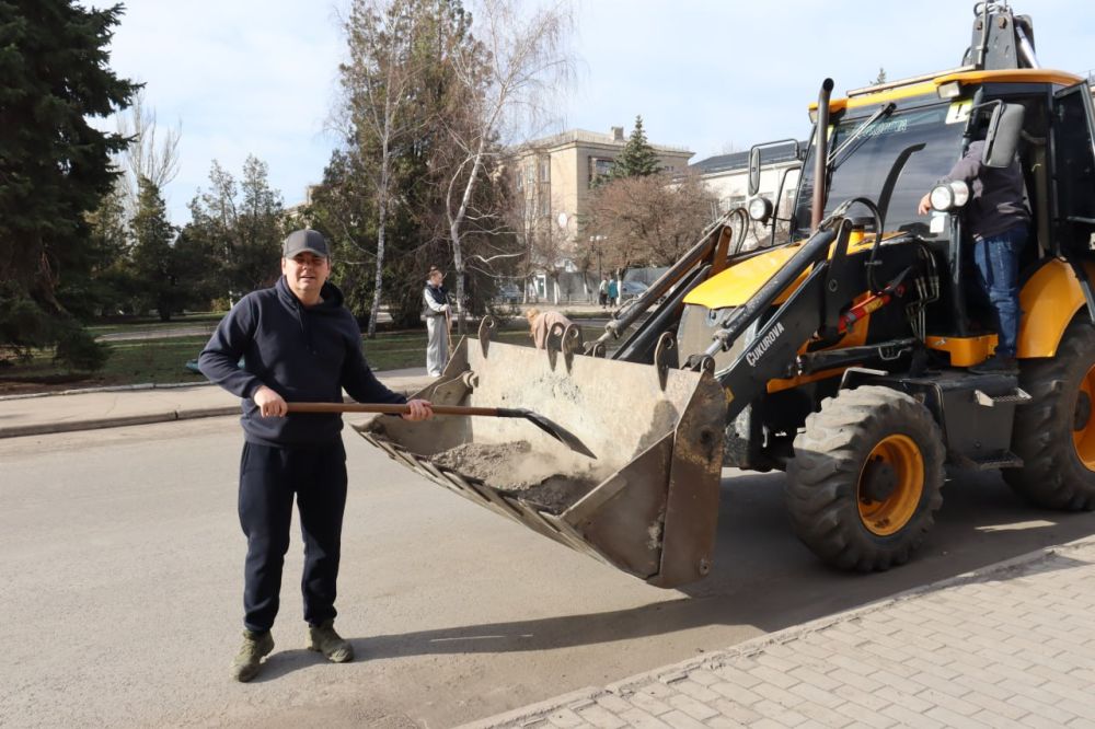 Сезон субботников открыт!!!