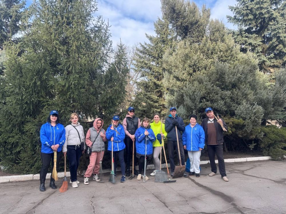 В Ждановке прошел общереспубликанский субботник