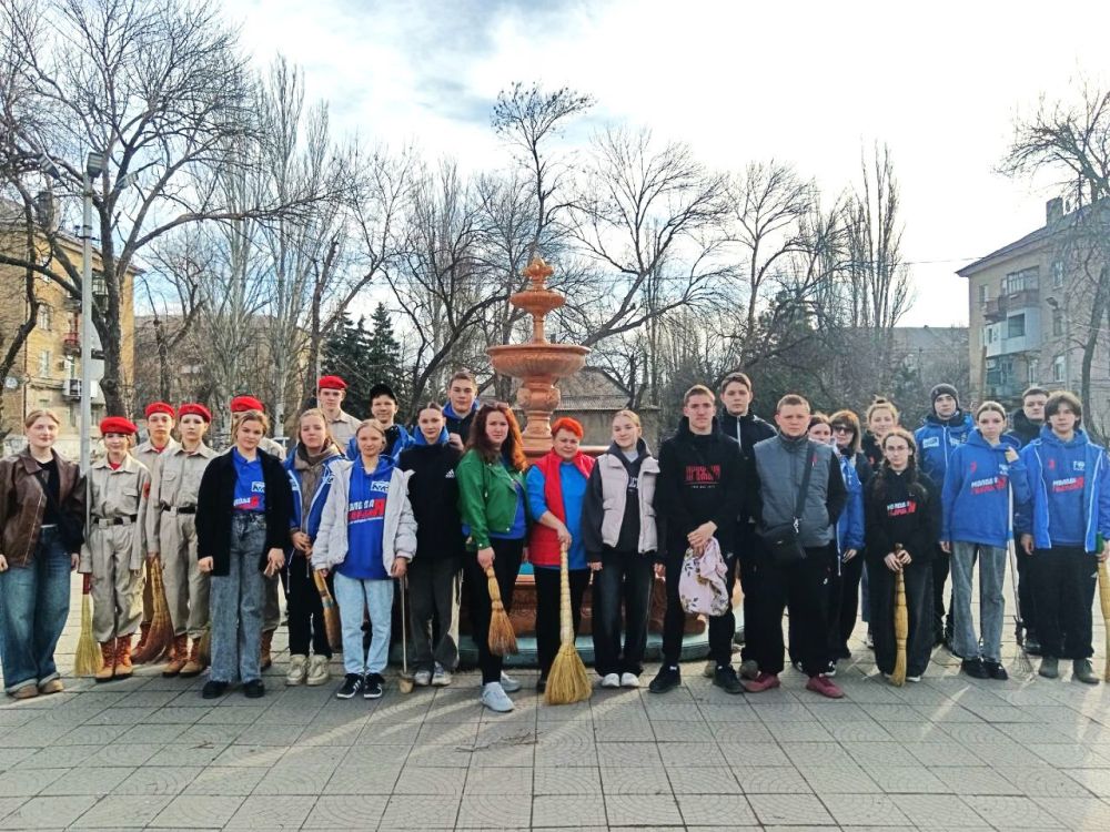 Молодежь Ждановки приняла участие в общереспубликанском субботнике