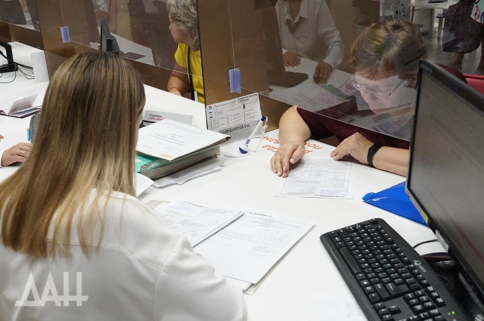 Пушилин назвал города, в которых до конца марта откроют новые МФЦ