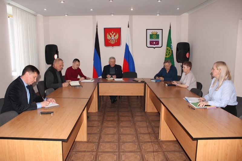 Николай Михайлов: Провел аппаратное совещание с руководителями структурных и территориальных подразделений Администрации Старобешевского муниципального округа, учреждений, организаций, предприятий