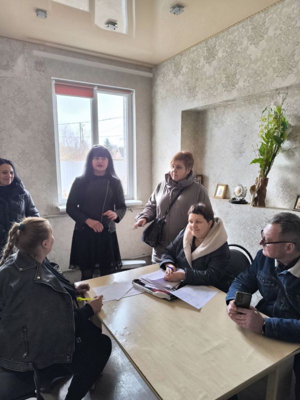 Наталья Великодная: Сотрудники Миграционной службы и Министерства труда и социальной защиты Донецкой Народной Республики провели прием граждан в г. Горняк Кураховского муниципального округа