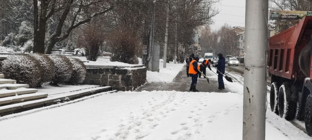 В городах Республики активизировались работы по уборке снега