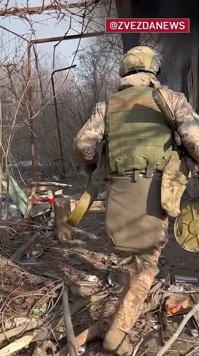 Владислав Шурыгин: Командный пункт всушников взлетел на воздух, боевики засели в заброшенном двухэтажном доме на Южно-Донецком направлении