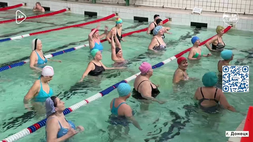 Участники «Старшего поколения» осваивают восточные танцы