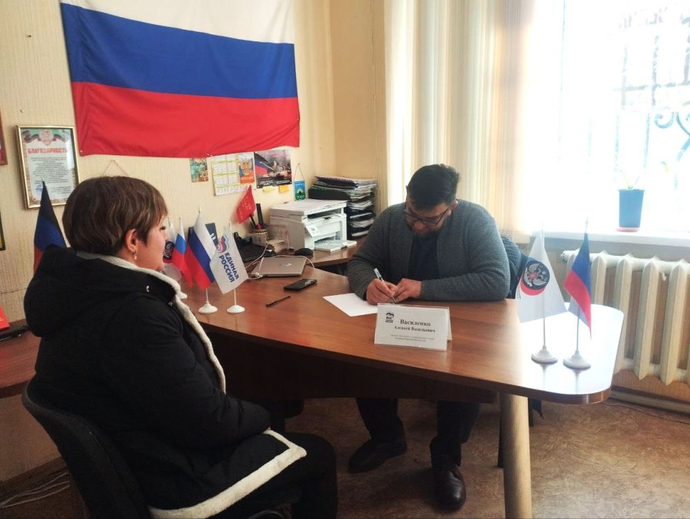 Депутат Шахтерского муниципального совета провел личный прием граждан в Ждановке