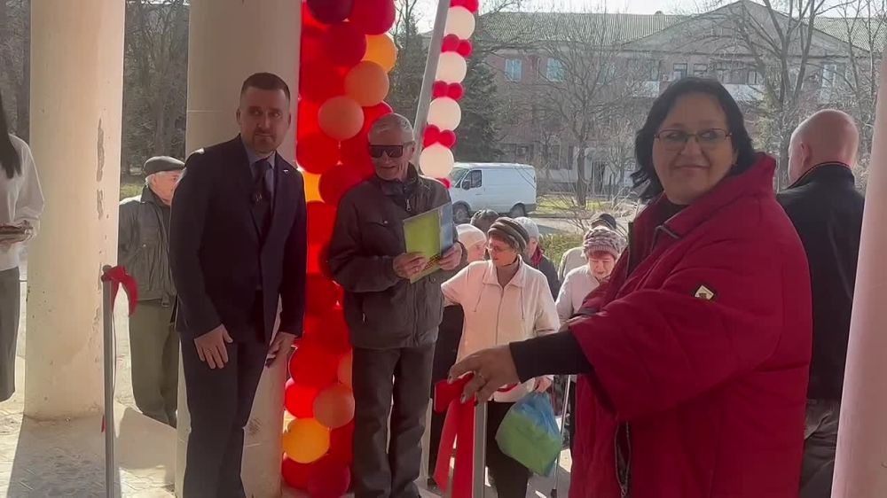 В городе Комсомольское открытие нового отделения Многофункционального центра стало долгожданным событием для местных жителей
