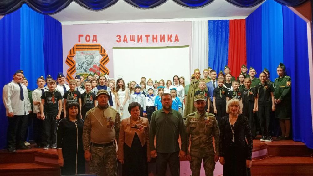 Ветераны специальной военной операции Ждановки приняли участие в торжественной церемонии награждения енакиевских кадетов