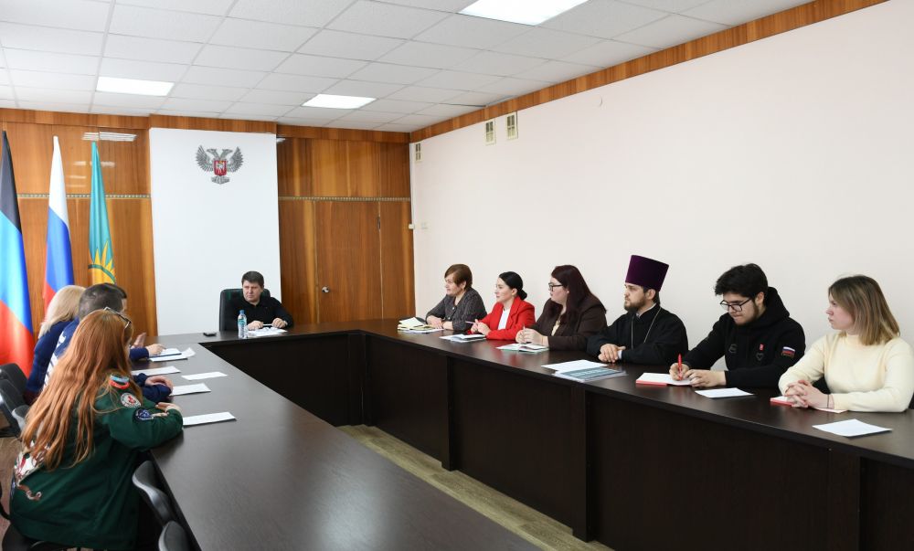 Владислав Ключаров: Сегодня встретился с молодёжью города в формате круглого стола