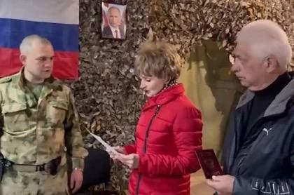 Российские паспорта получили почти 80 жителей освобожденного Селидово в