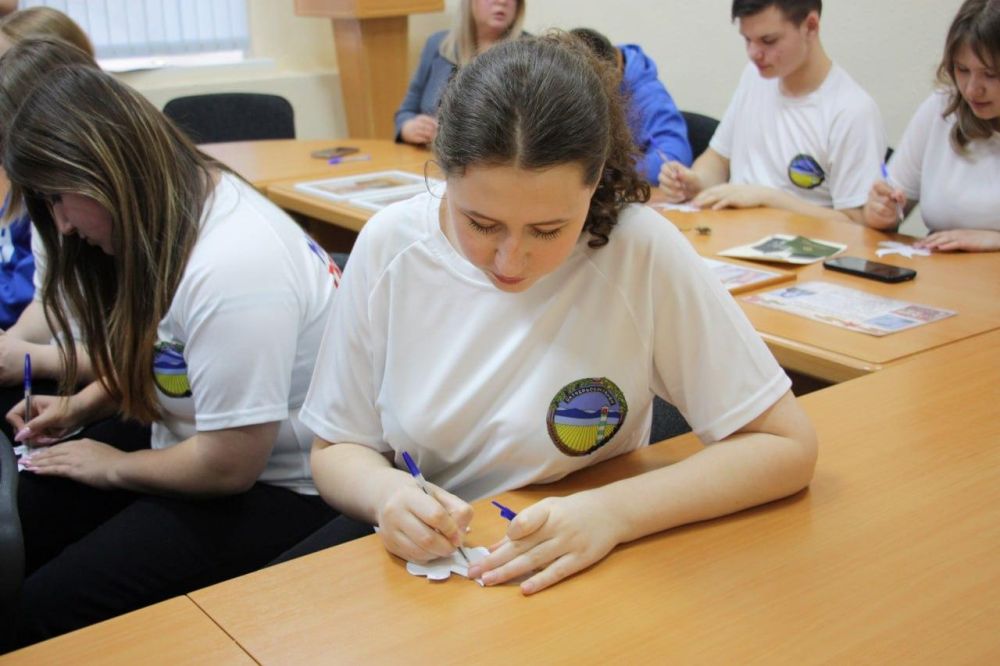 Игорь Лызов: В акции «Голубь мира» поучаствовали школьники ЕАО и Амвросиевского округа