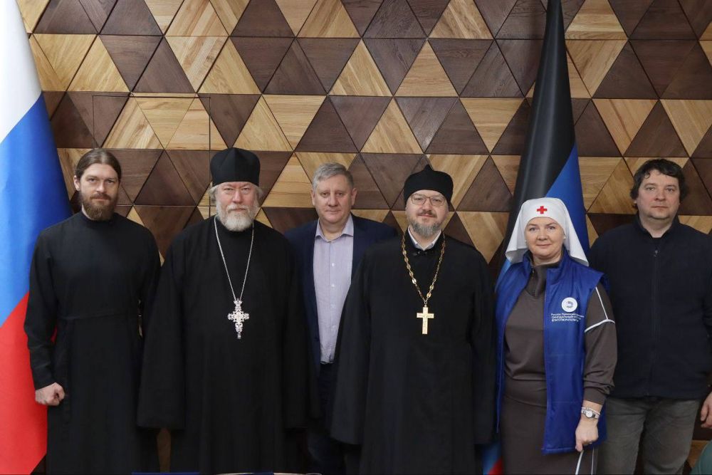 Андрей Чертков: Встретился с представителями Патриаршей гуманитарной миссии