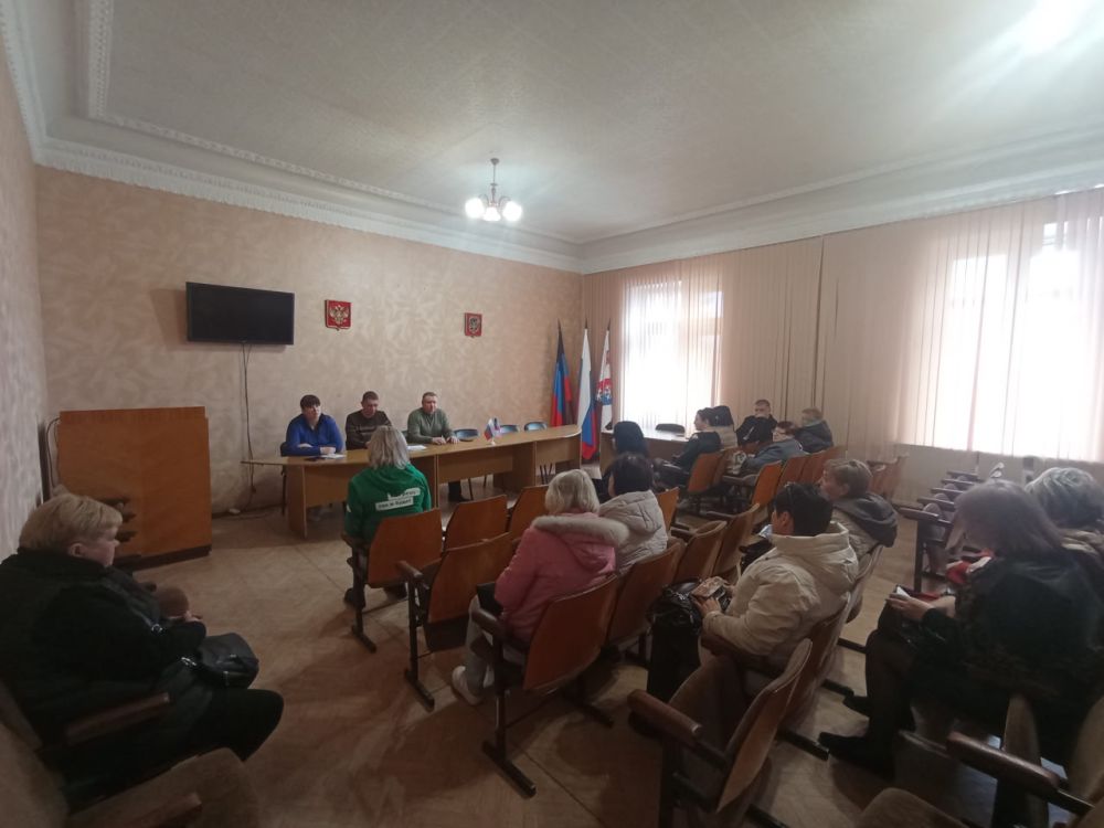 В Снежном обсудили прохождение отопительного сезона