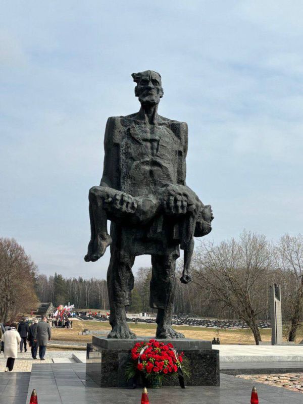 Александр Волошин: #НавстречуПобеде. 22 марта 1943 года маленькая белорусская деревня Хатынь исчезла с лица земли