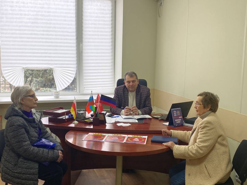 26032025 Председатель Волновахского муниципального совета Донецкой Народной Республики первого созыва, член партии &quot;Единая Россия&quot; Арсоев Таймураз Павлович провел прием граждан в г. Волноваха