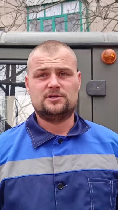 Ленинградские аварийщики продолжают работу в Юнокоммунаровске городского округа Енакиево