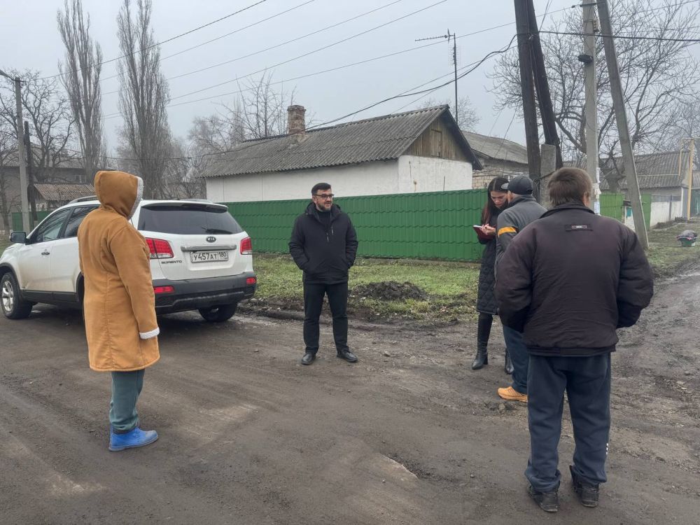 Депутат Шахтерского муниципального совета ответил на вопросы ждановцев