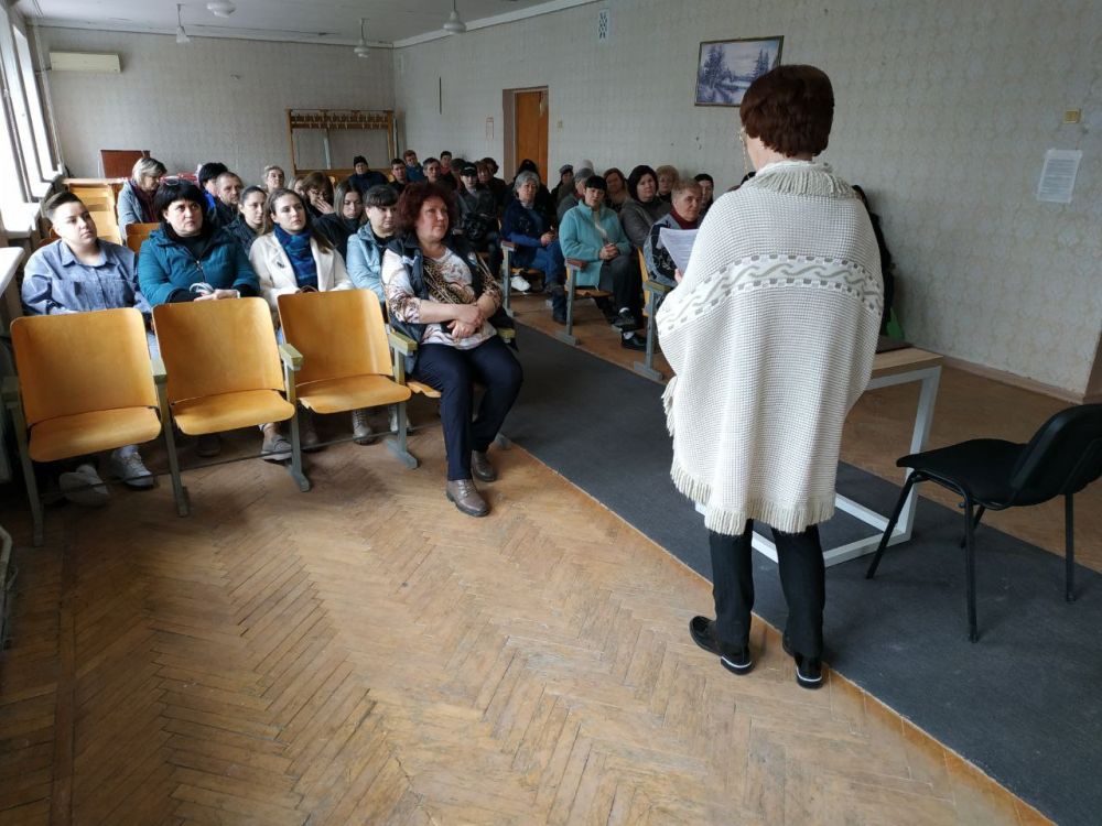  : 28  2025                       ...