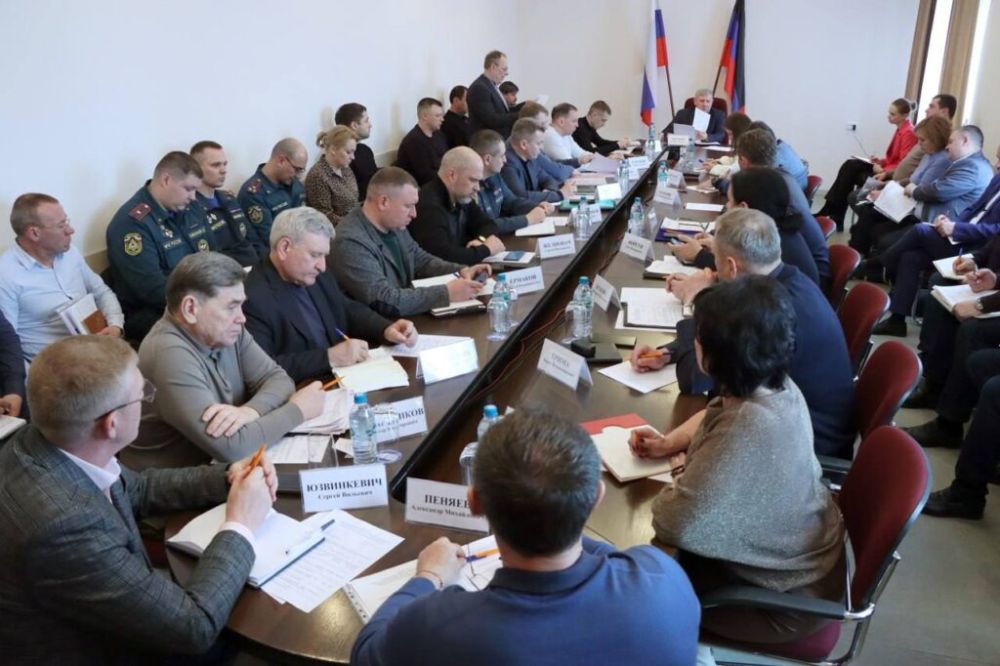 Андрей Чертков провел рабочее совещание с главами муниципалитетов