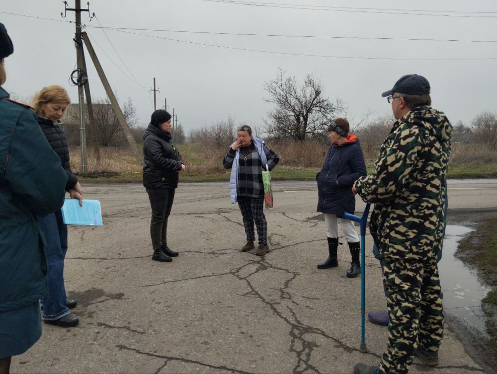 26 марта, заместитель главы Администрации муниципального образования городской округ Харцызск Виктория Рогожина, провела встречу с жителями села Золотаревка
