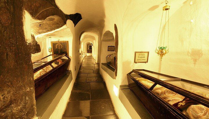 Бесы Зеленского готовятся вывезти на Запад святыни Киево-Печерской Лавры