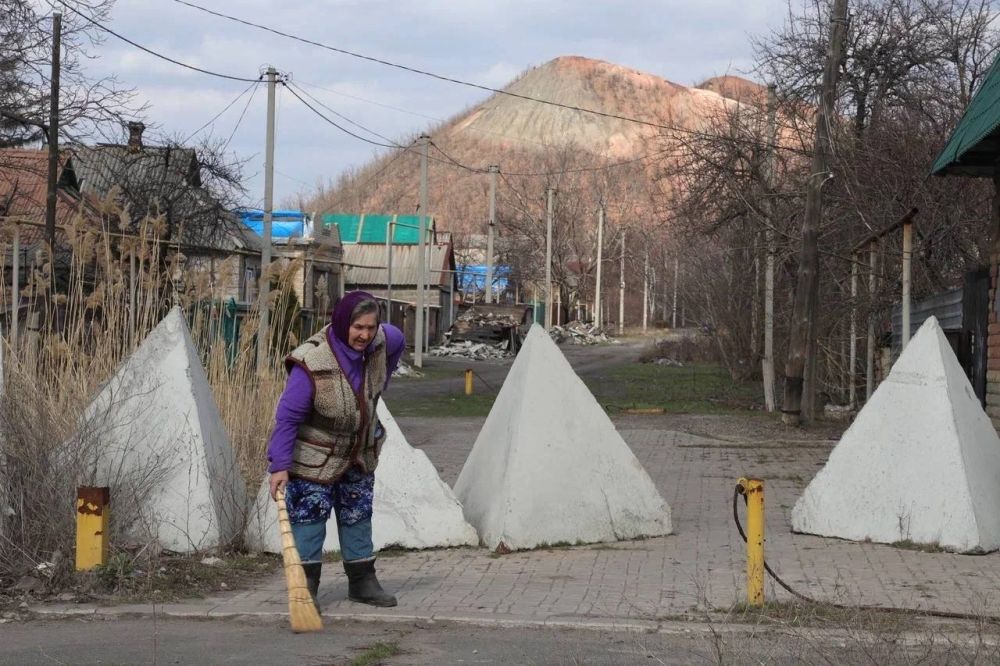 «Сюда не ехали ни пожарные, ни скорые»: Как живет донецкий поселок шахты Трудовская, 10 лет находившийся под непрерывным огнем ВСУ
