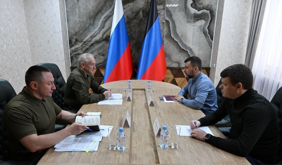 Государственный архитектурно-строительный университет и предприятия Томска обладают своими разработками в области строительства быстровозводимых объектов, которые планируется передать донецким специалистам