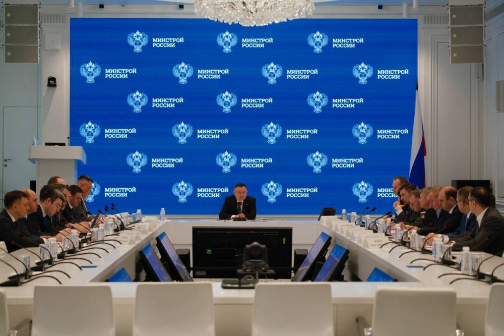 Глава Минстроя России Ирек Файзуллин провел совещание по вопросу строительства водовода от реки Дон Ростовской области до канала «Северский Донец – Донбасс»