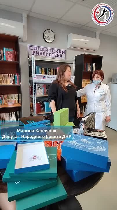 Александр Волошин: #гуманитарнаяпомощь. Иногда самые простые вещи могут стать источником радости и поддержки для тех, кто переживает непростой период в жизни Накануне мои представители в Донецке посетили место, где люди...