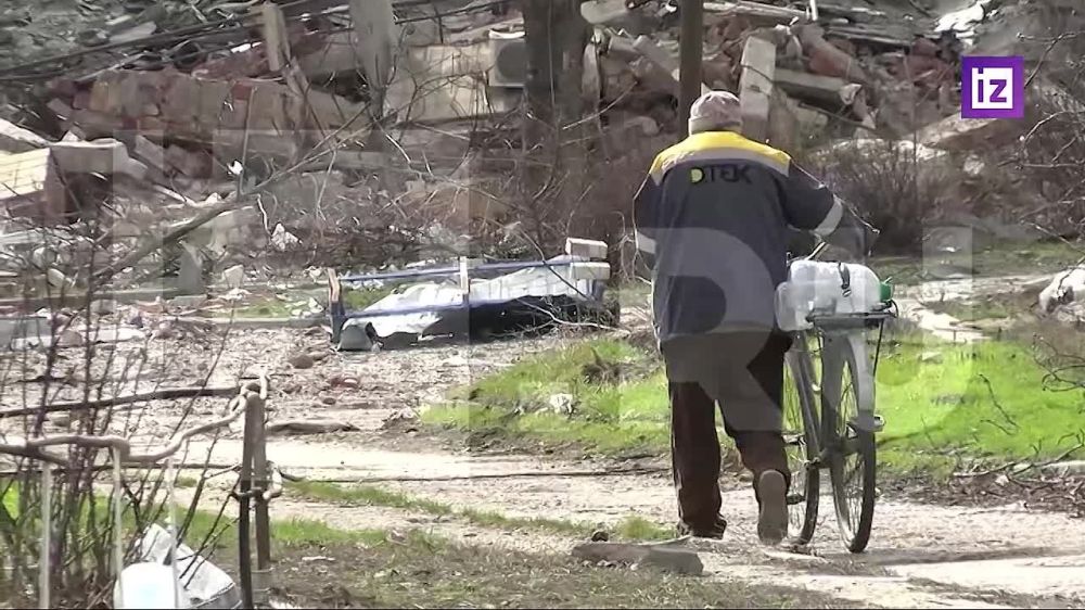 Министр внутренних дел ДНР Павел Гищенко посетил временные отделы полиции в Курахово, Селидово, Авдеевке и Красной Поляне